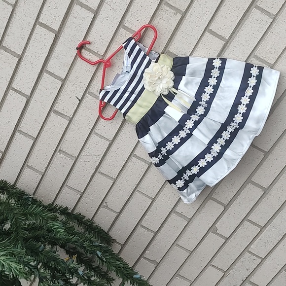 Blueberi Blvd Dress - Picture 4 of 10